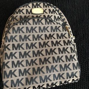 Michael Kors Signature Women's Abbey Backpack